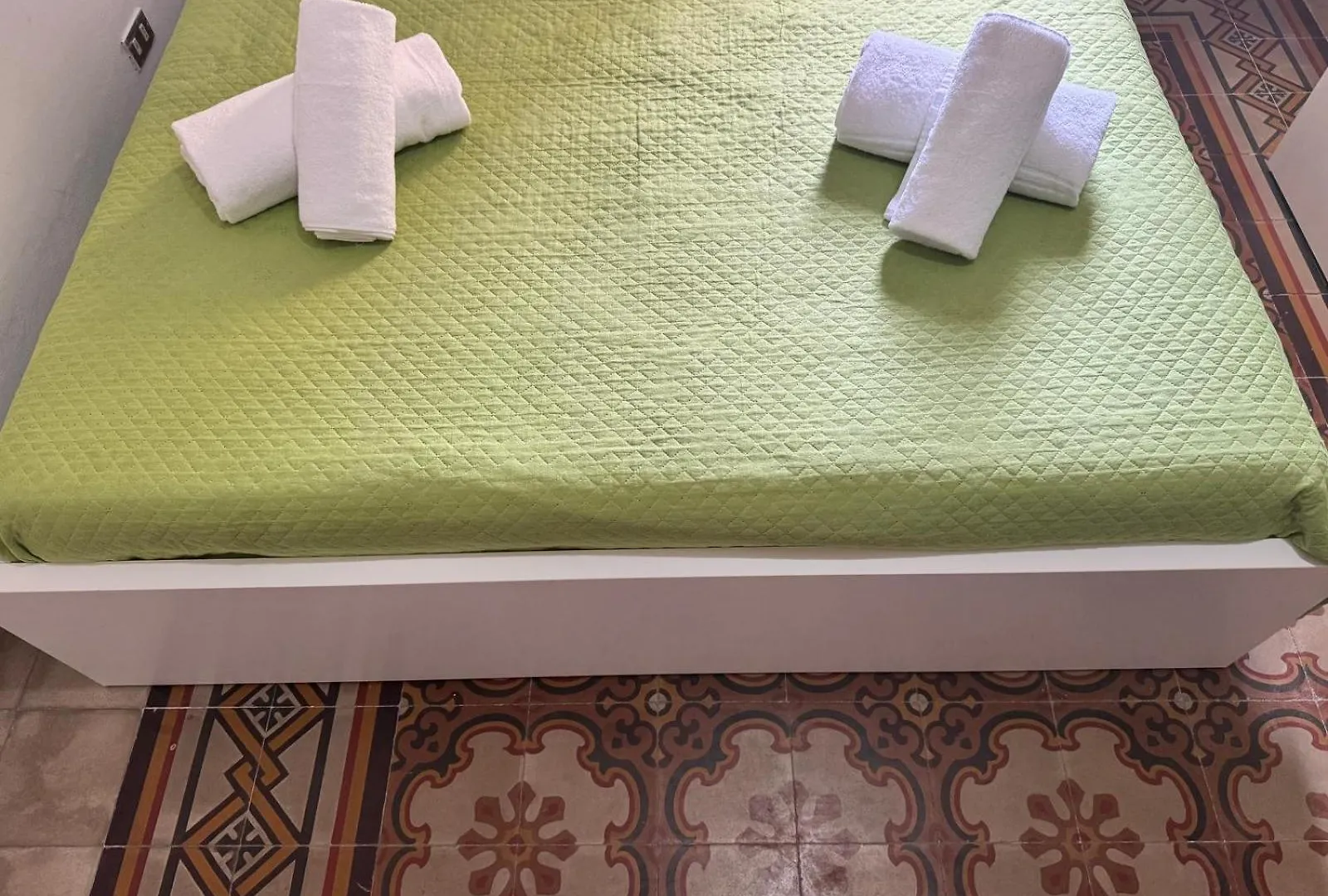 Konukevi Rocco'S House Otel Cefalù