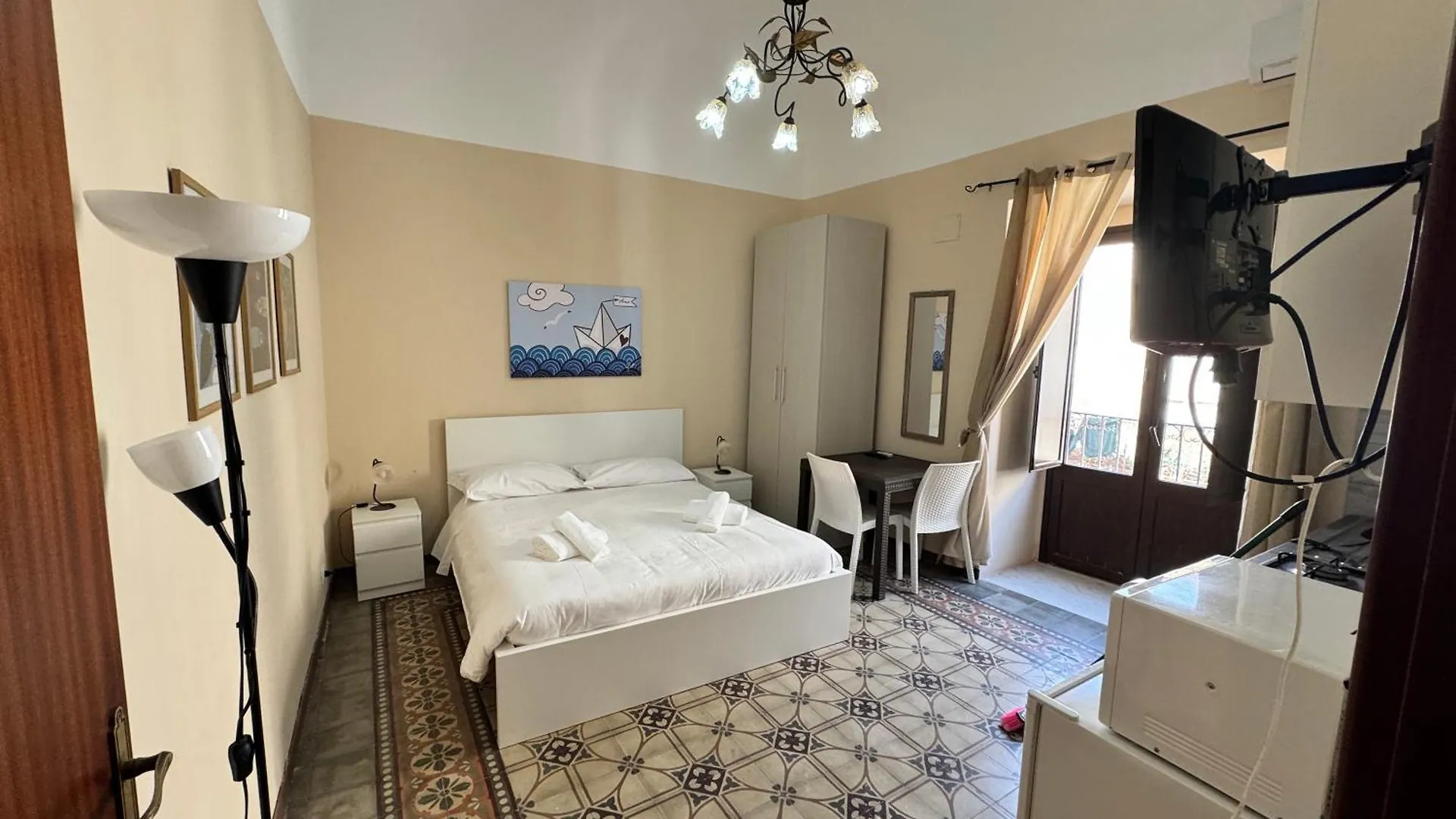 Rocco'S House Otel Cefalù İtalya